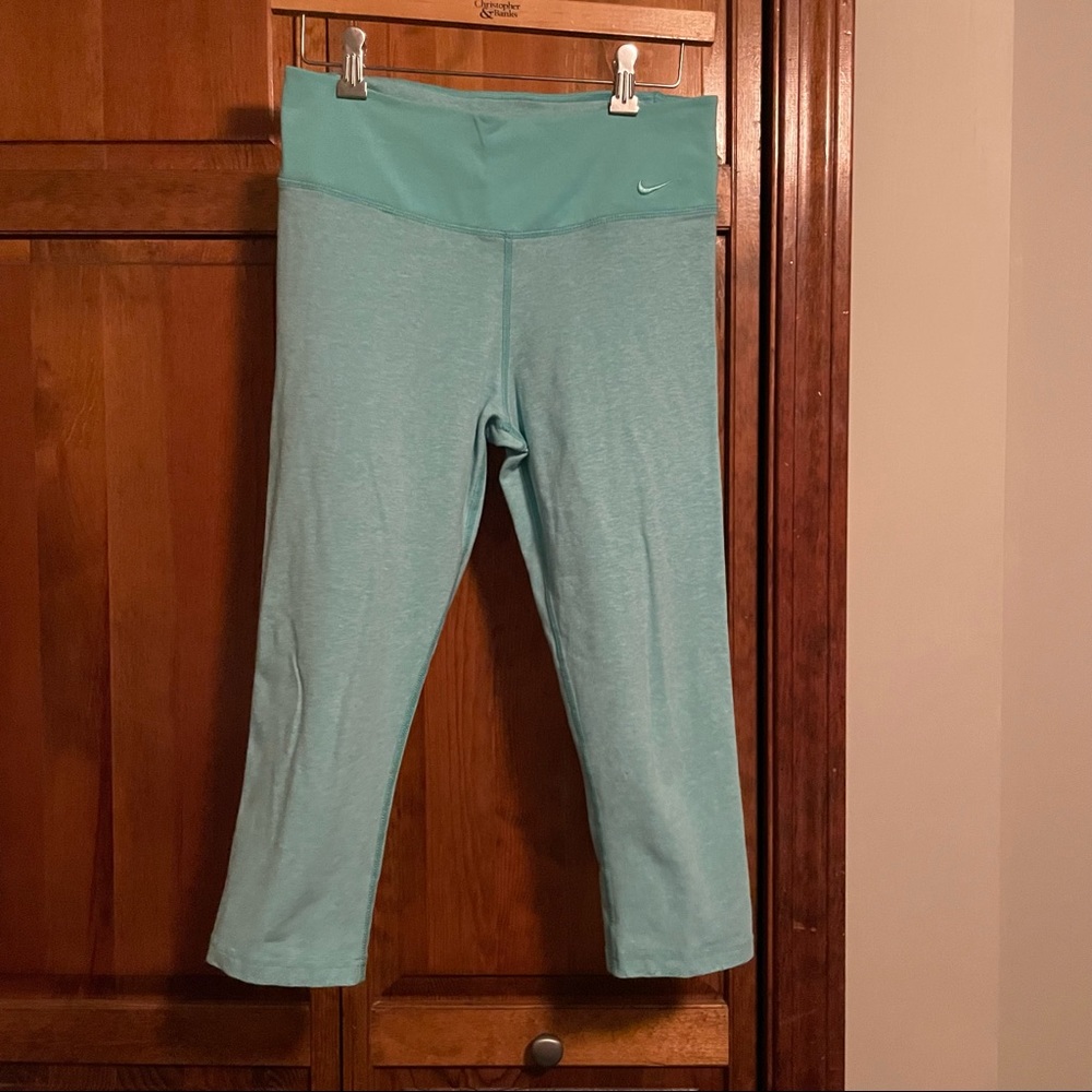 Nike Dri-Fit Legging Capris- M, Light Teal | *Bundle&save with other leggings*